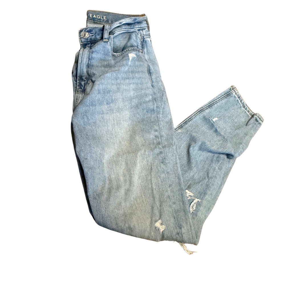 American Eagle Mom Jeans Size 2 Regular Distressed High Rise Light Wash Denim